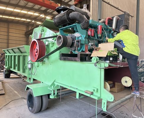 Biomass Wood Chips Crusher / Large Capacity Diesel Wood Chipper Machine/ Forest Log Chipper