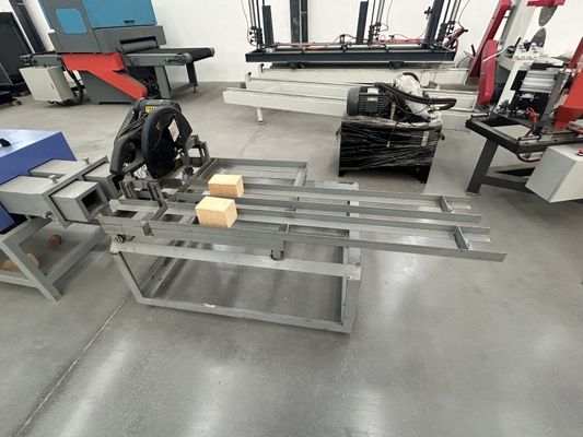 New Automatic 2-Head Wood Chip Saw Dust Block Machine Wood Pallet Making Machine