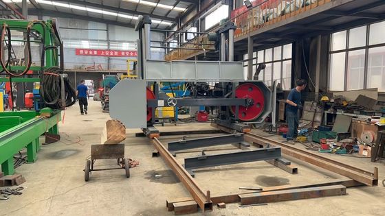 Με κινητήρα ντίζελ 80HP βαρύ φορτίο οριζόντιο πριονιστήριο για την επεξεργασία ξύλου